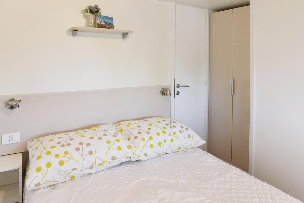 Mobile Homes Murter Jezera Eksteriør bilde
